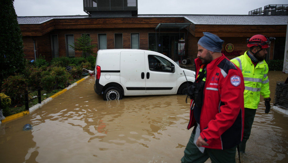 Poplave u Istanbulu i Kodžaeliju: Pronađena još dva tela, broj žrtava porastao na šest