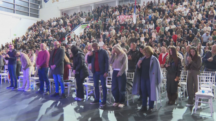Zbor studenata Republike Srpske u Istočnom Sarajevu: Poslali poruku jedinstva povodom transparenata u Novom Pazaru