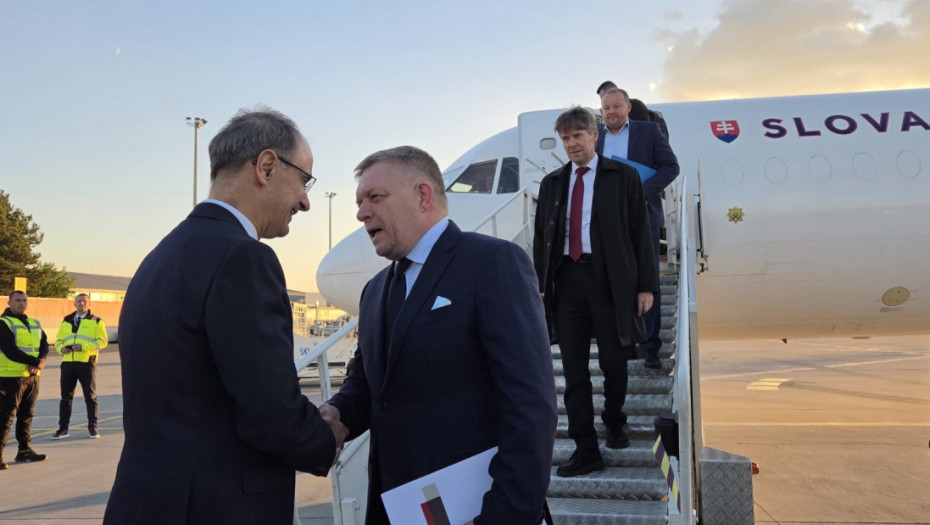 Robert Fico stigao u Beograd, potom ide na predizborni skup u Novom Sadu