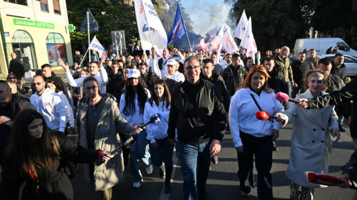 Počeo predizborni skup liste "Ujedinjena Srbija" u Novom Sadu: Fico se obraća na srpskom jeziku