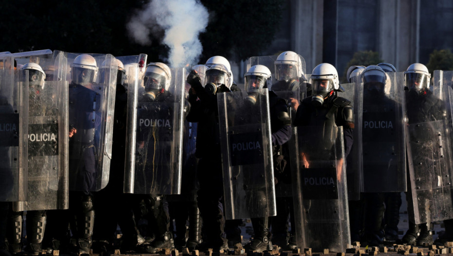 Sukob demonstranata i policije u Albanija: Najmanje 11 osoba povređeno u Tirani