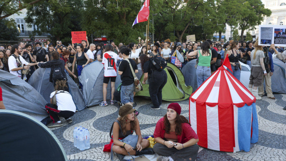 Portugalija: U Portu uklanjaju šatore sa protesta zbog stambene krize