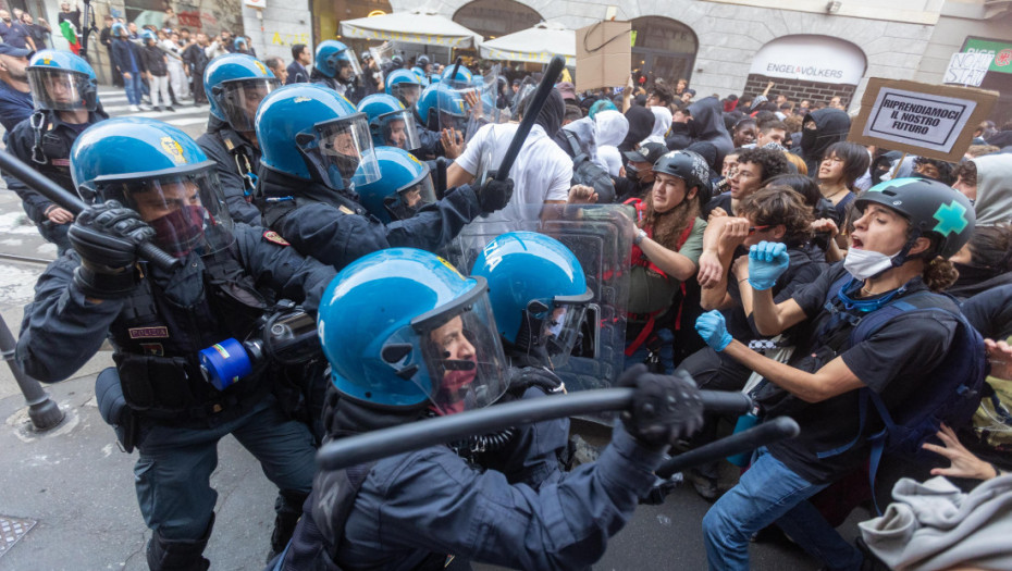 Oglasilo se tužilaštvo u Milanu: Mladi u fantomkama pokazali značajan kriminalni potencijal tokom protesta