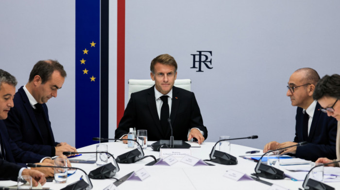 Makron sazvao obaveštajne službe zbog nereda u Francuskoj, vlasti uvode nove zabrane okupljanja