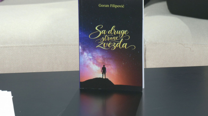 Od plesnih šampionata do Majkla Džeksona: Nova knjiga "Sa druge strane zvezda" donosi nepoznate detalje iz sveta scene