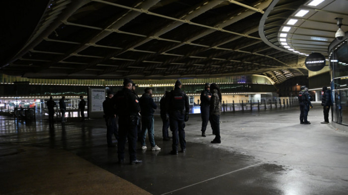 Opsadno stanje u centru Pariza: Policijski čas stupa na snagu večeras, vlasti strahuju od novog talasa nasilja