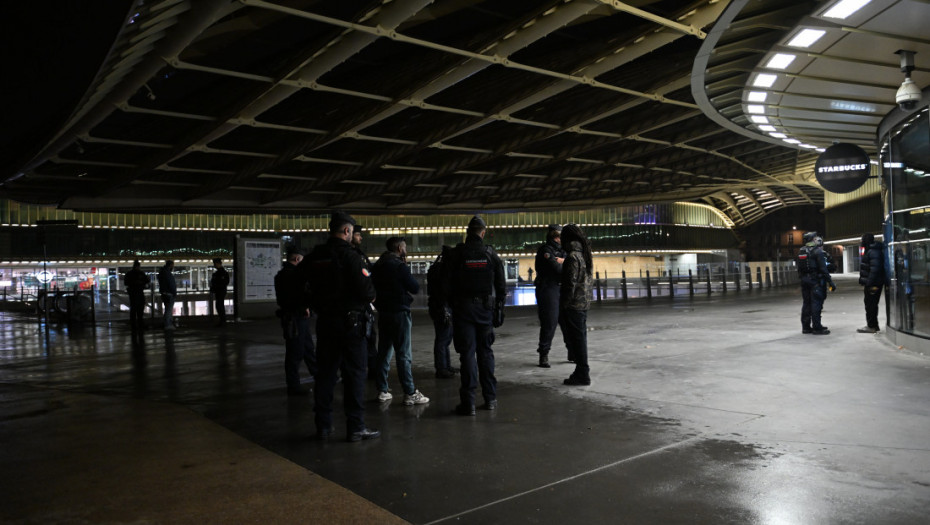 Opsadno stanje u centru Pariza: Policijski čas stupa na snagu večeras, vlasti strahuju od novog talasa nasilja