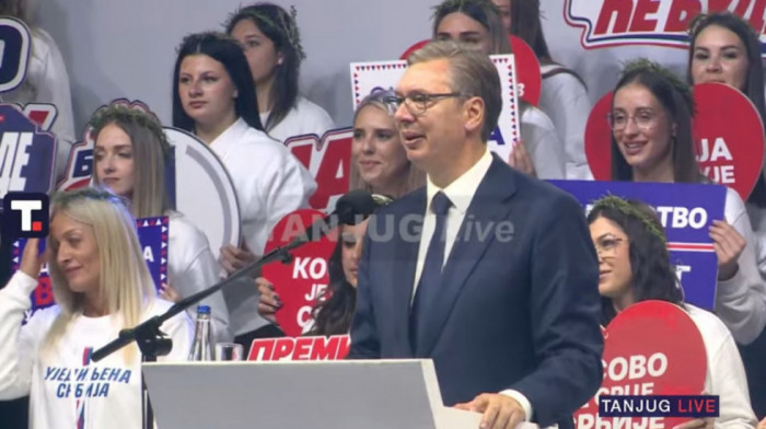 Vučić na predizbornom skupu u Nišu: Grad će dobiti najmodernije porodilište