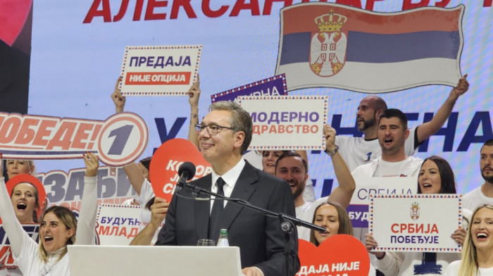Vučić na skupu u hali „Ranko Žeravica“: Za nepune četiri godine prosečna plata u Srbiji biće 1.500 evra