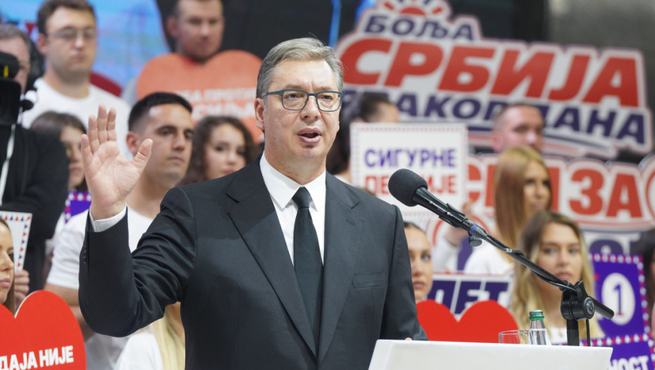 Vučić na završnom skupu u Beogradu: U nedelju da ih pobedimo, a veče posle toga da im pružimo ruku