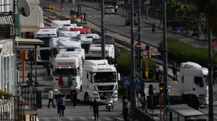 Protest kamiondžija na jugu Italije ne jenjava, uklonjene blokade na pojedinim putevima