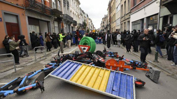 Protesti u Briselu: Policija upotrebila suzavac i biber-sprej protiv demonstranata