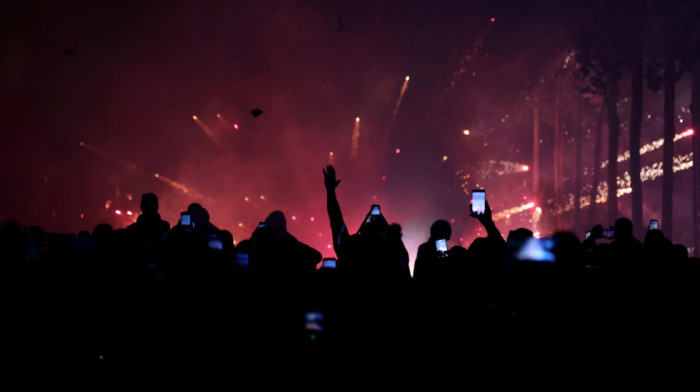 Novi protesti u Tirani: Demonstranti traže ostavku Rame, kamenicama gađali Ministarstvo obrazovanja