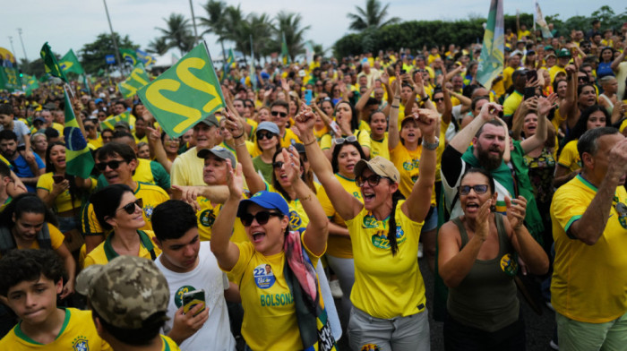 Sin Žaira Bolsonara želi da preuzme vlast u Brazilu: Lula se bori za četvrti mandat posle žestoke kampanje