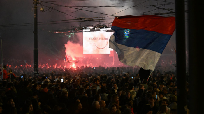 DAN POSLE IZBORA Cesid obradio 96 odsto biračkih mesta: "Studentskoj listi" 140 mandata, "Ujedinjenoj Srbiji" 103