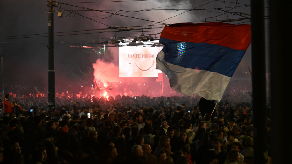 DAN POSLE IZBORA Cesid obradio 96 odsto biračkih mesta: "Studentskoj listi" 140 mandata, "Ujedinjenoj Srbiji" 103