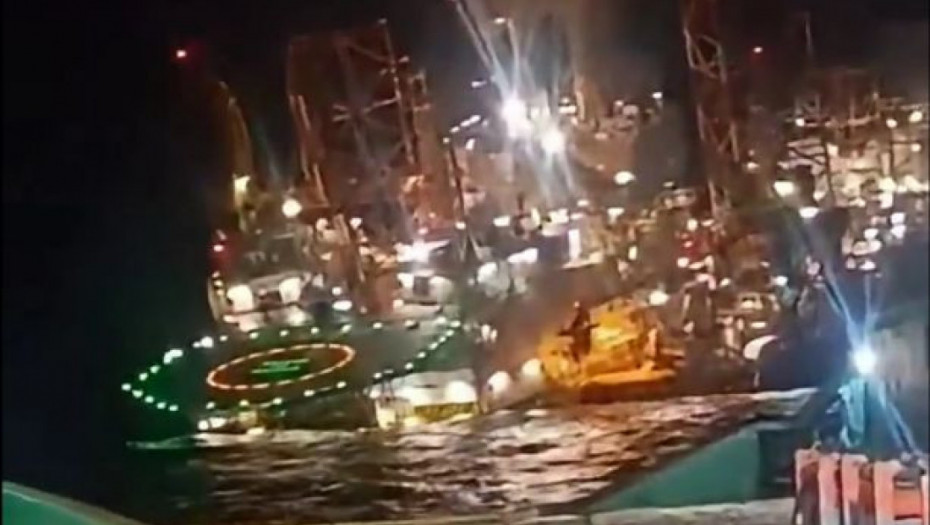 More progutalo gigantsku naftnu platformu u trenu, spasioci i dalje tragaju za nestalima (VIDEO)