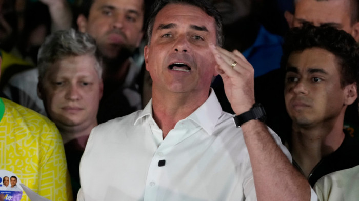 Flavio Bolsonaro proglasio sebe zakonitim novoizabranim predsednikom Brazila