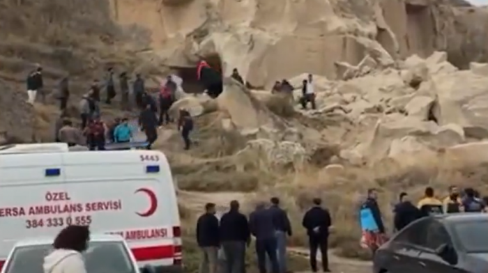 Tragedija u Kapadokiji: Urušio se čuveni Vilinski dimnjak, ima poginulih i povređenih (VIDEO)
